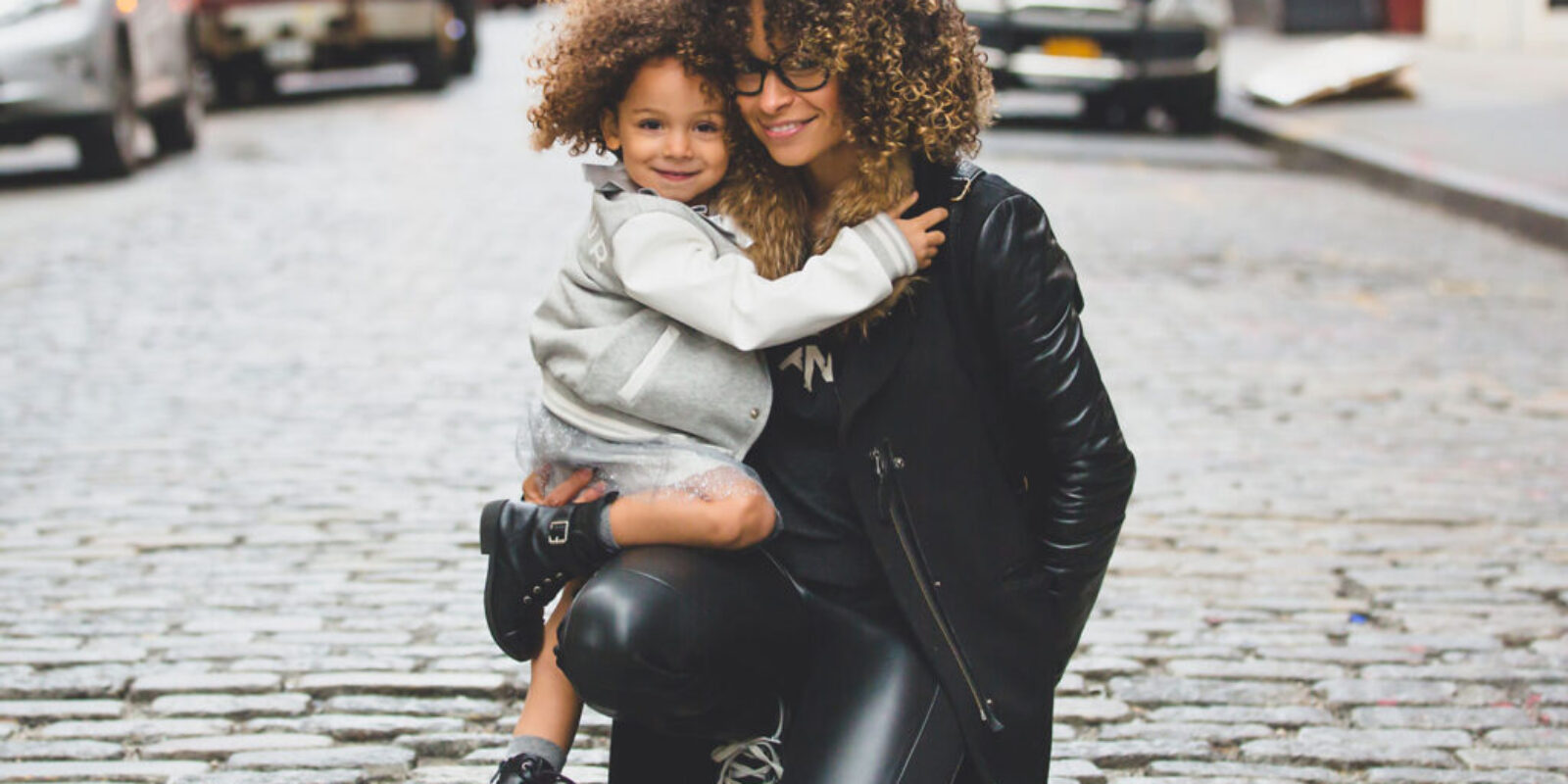 mother-pose-with-daughter