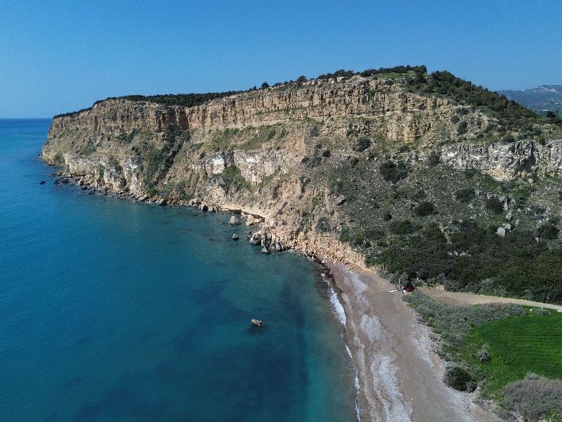 akamas