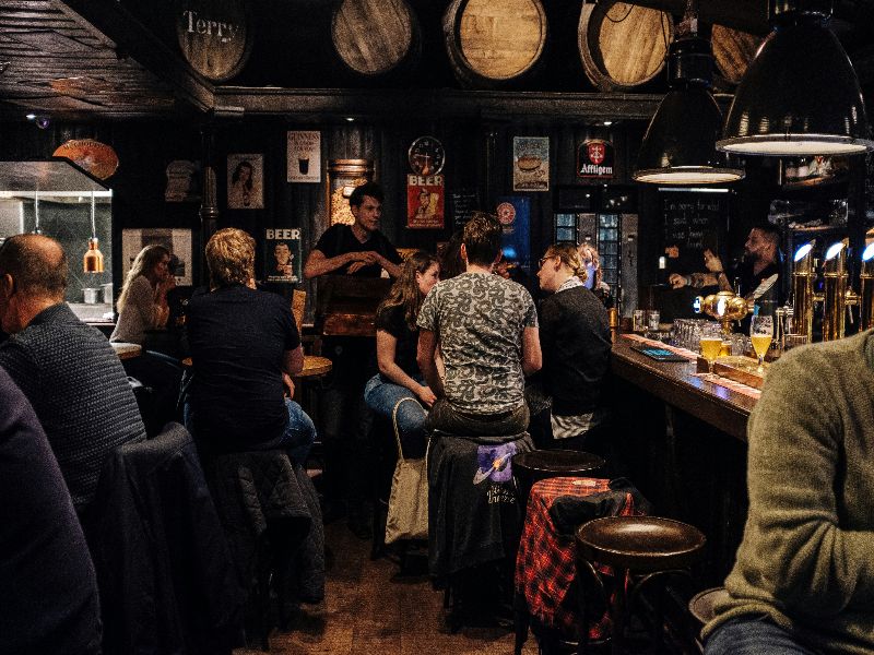 United Kingdom british pub culture