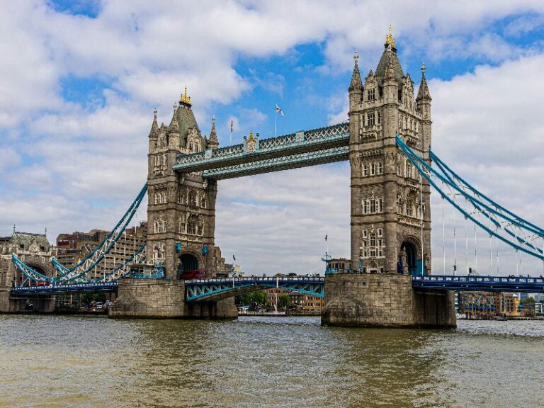 tower bridge