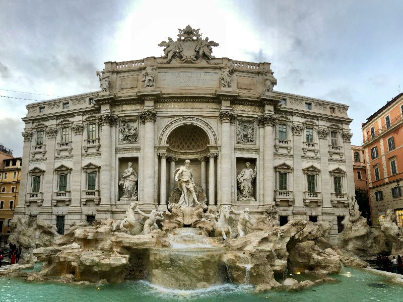 Italy trevi fountain